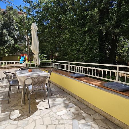 Apartments Andrea Malinska Luaran gambar