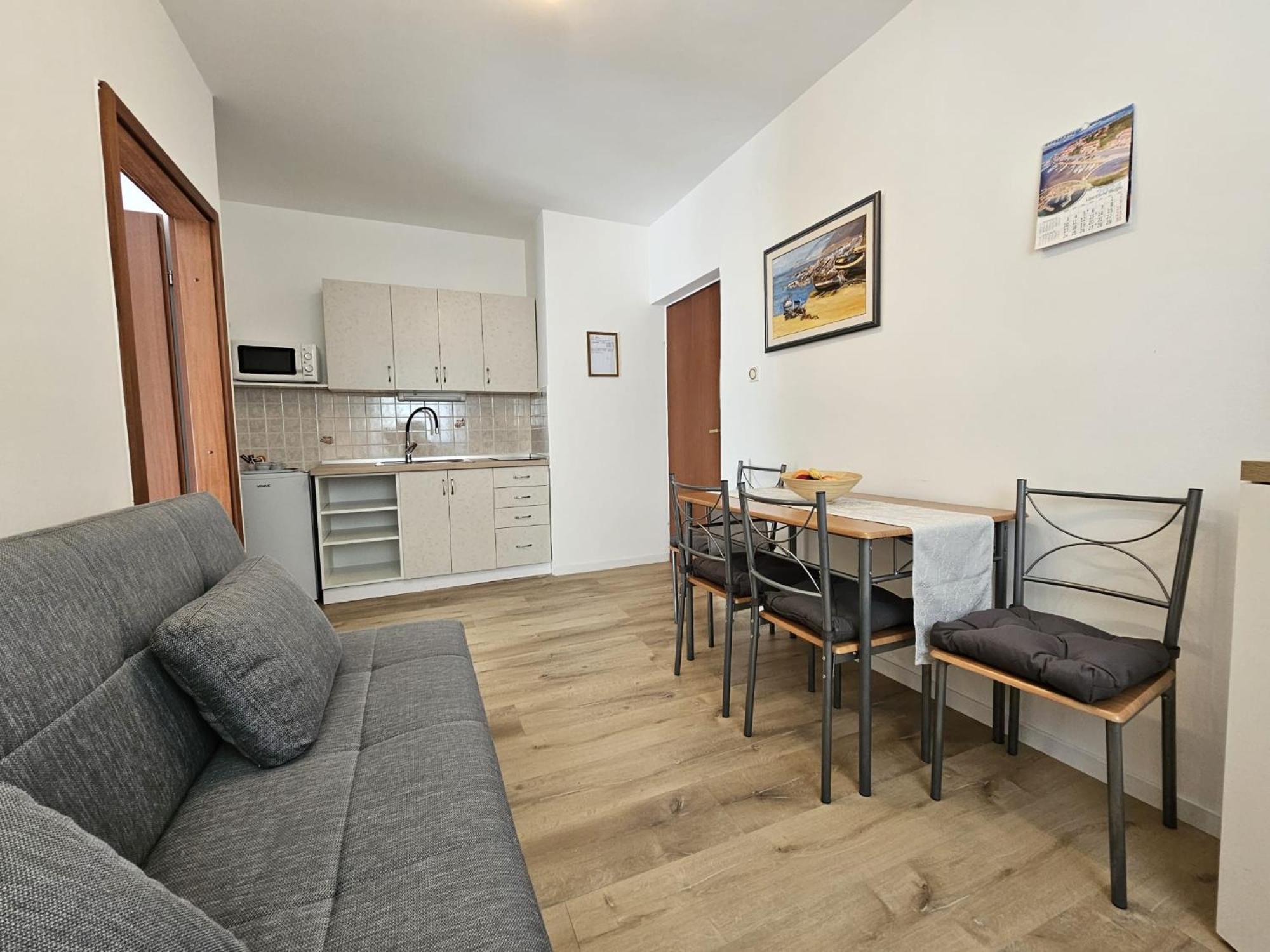 Apartments Andrea Malinska Luaran gambar