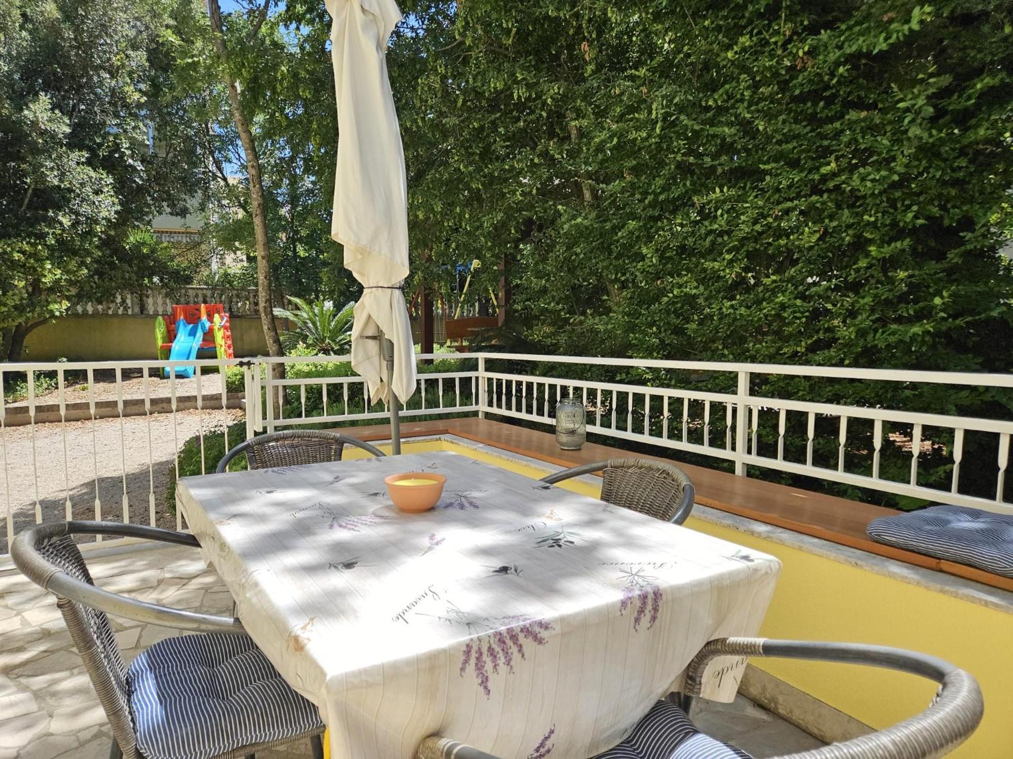 Apartments Andrea Malinska Luaran gambar