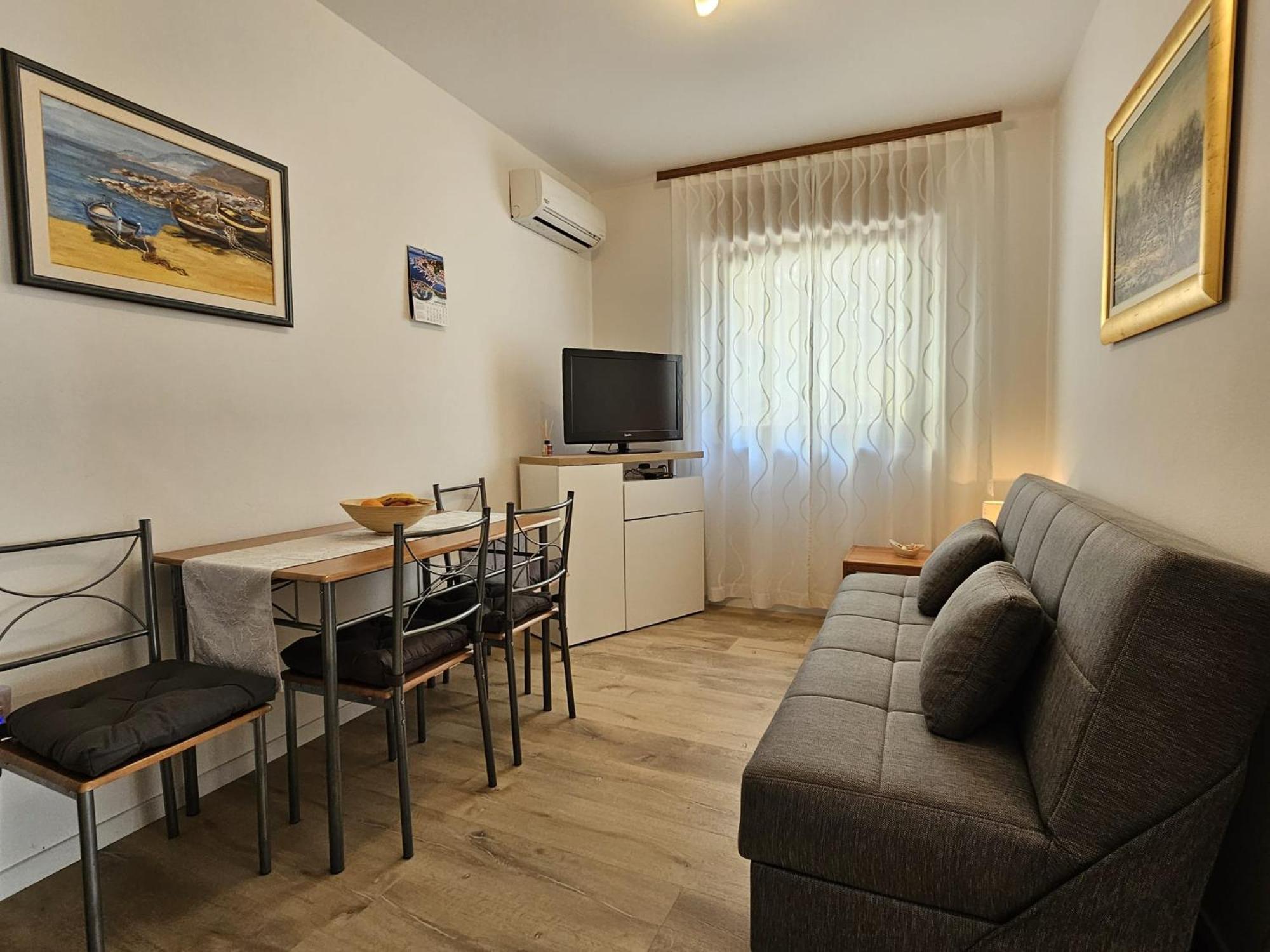 Apartments Andrea Malinska Luaran gambar