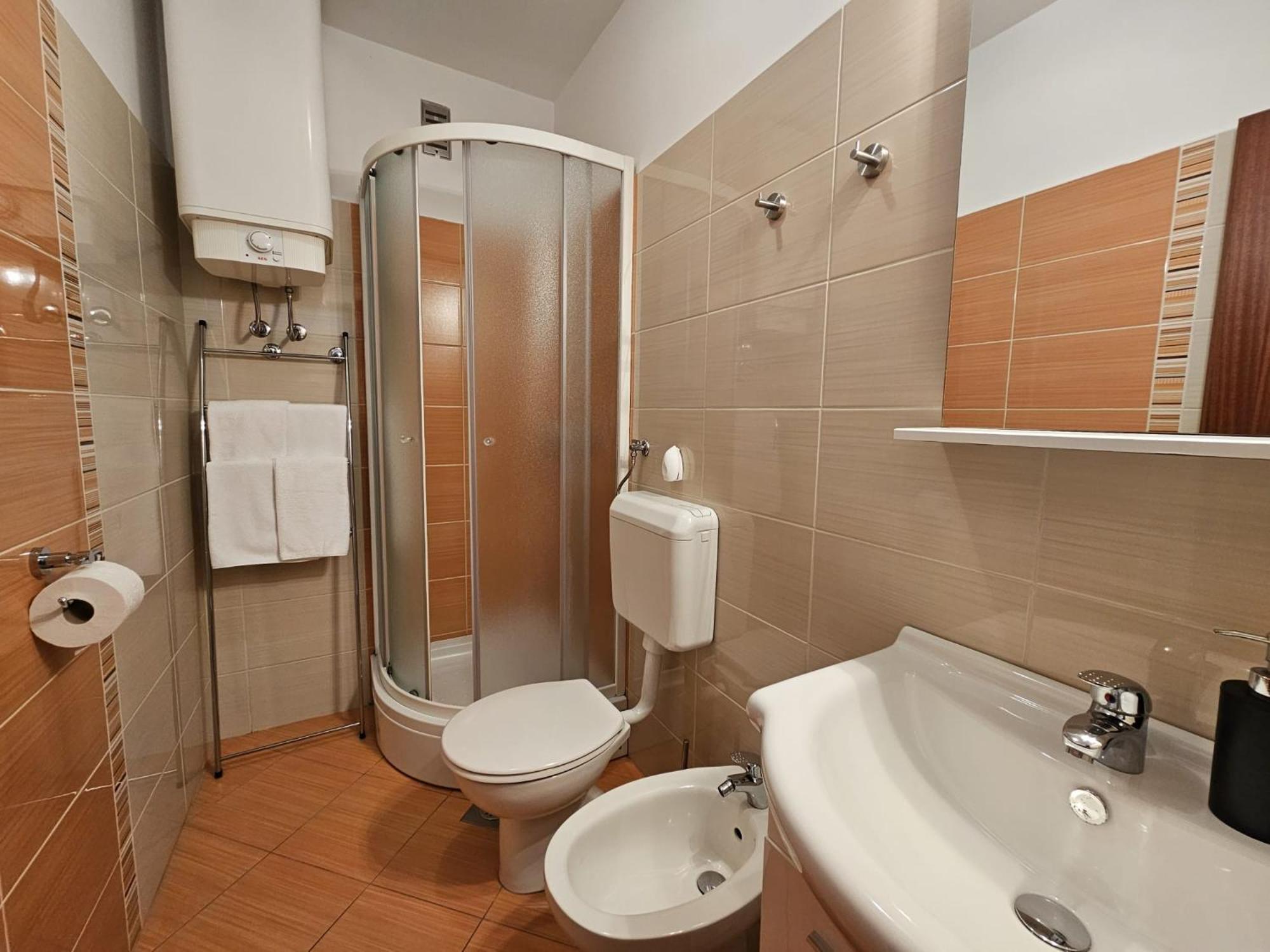 Apartments Andrea Malinska Luaran gambar