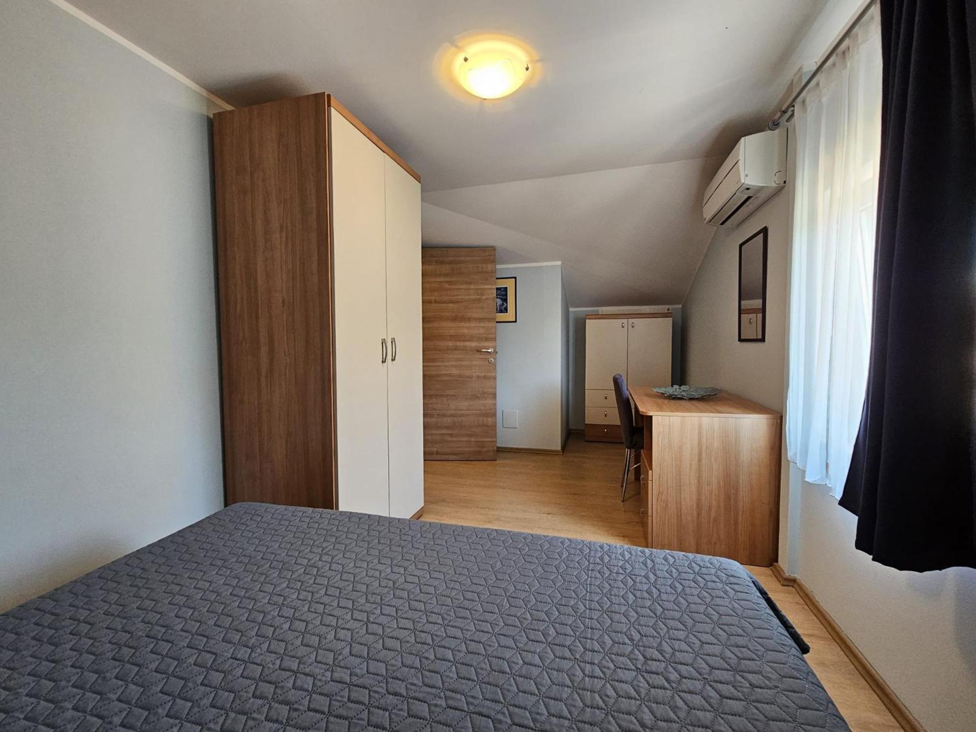 Apartments Andrea Malinska Luaran gambar