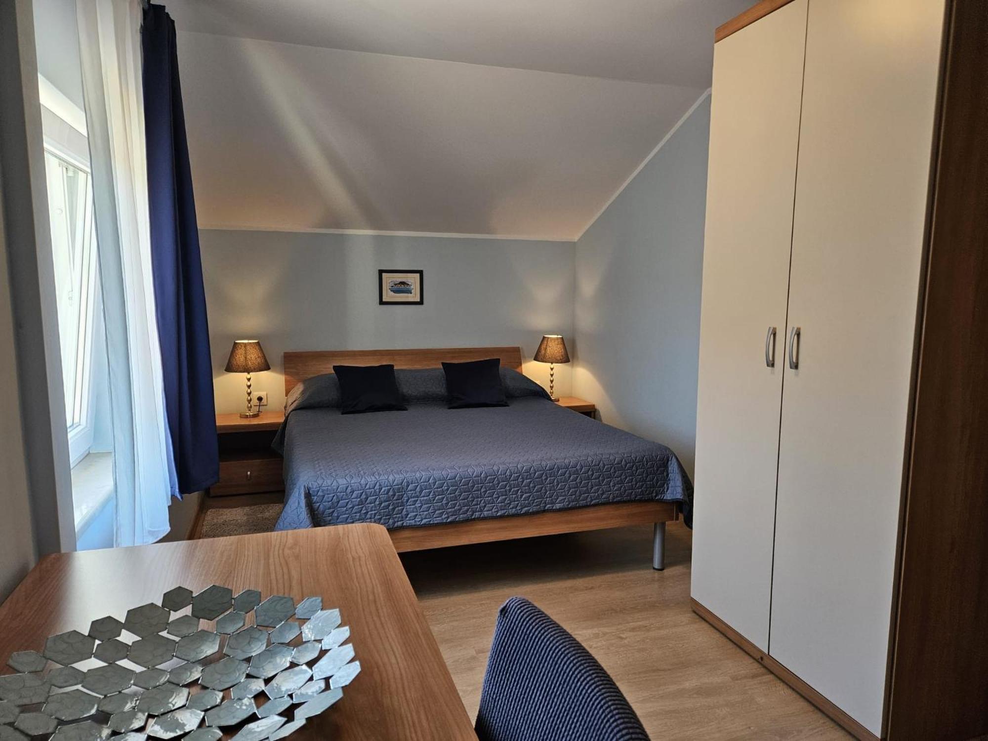 Apartments Andrea Malinska Luaran gambar
