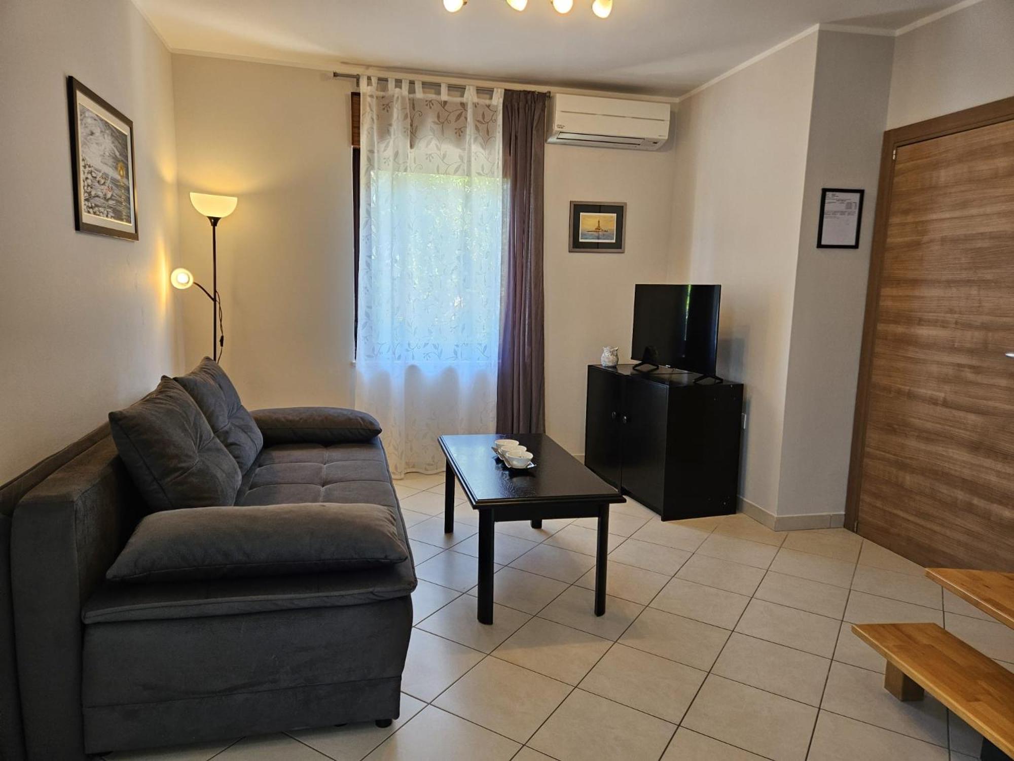 Apartments Andrea Malinska Luaran gambar