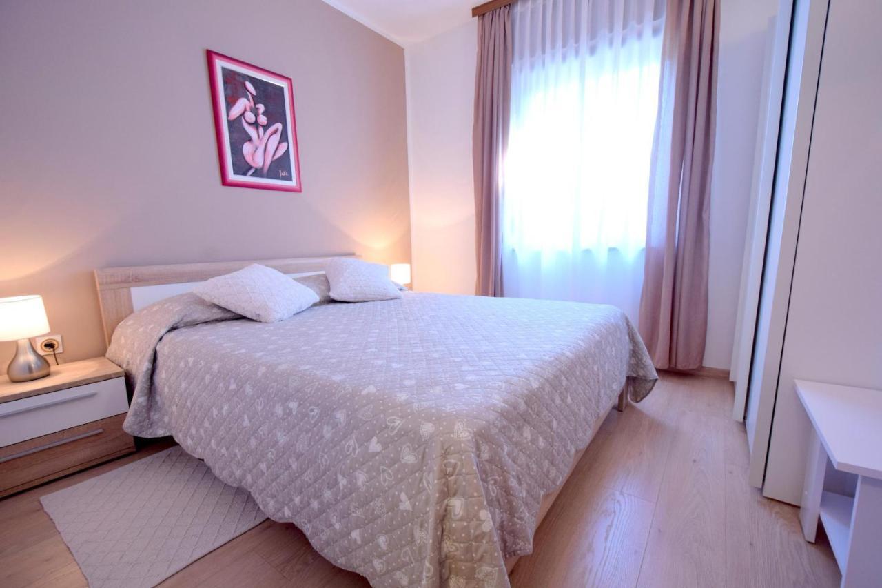 Apartments Andrea Malinska Luaran gambar