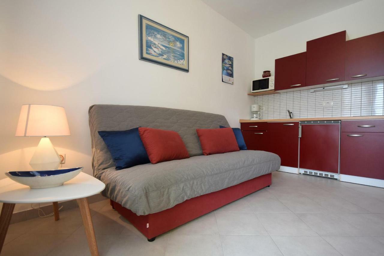 Apartments Andrea Malinska Luaran gambar