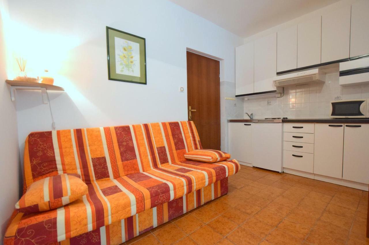 Apartments Andrea Malinska Luaran gambar