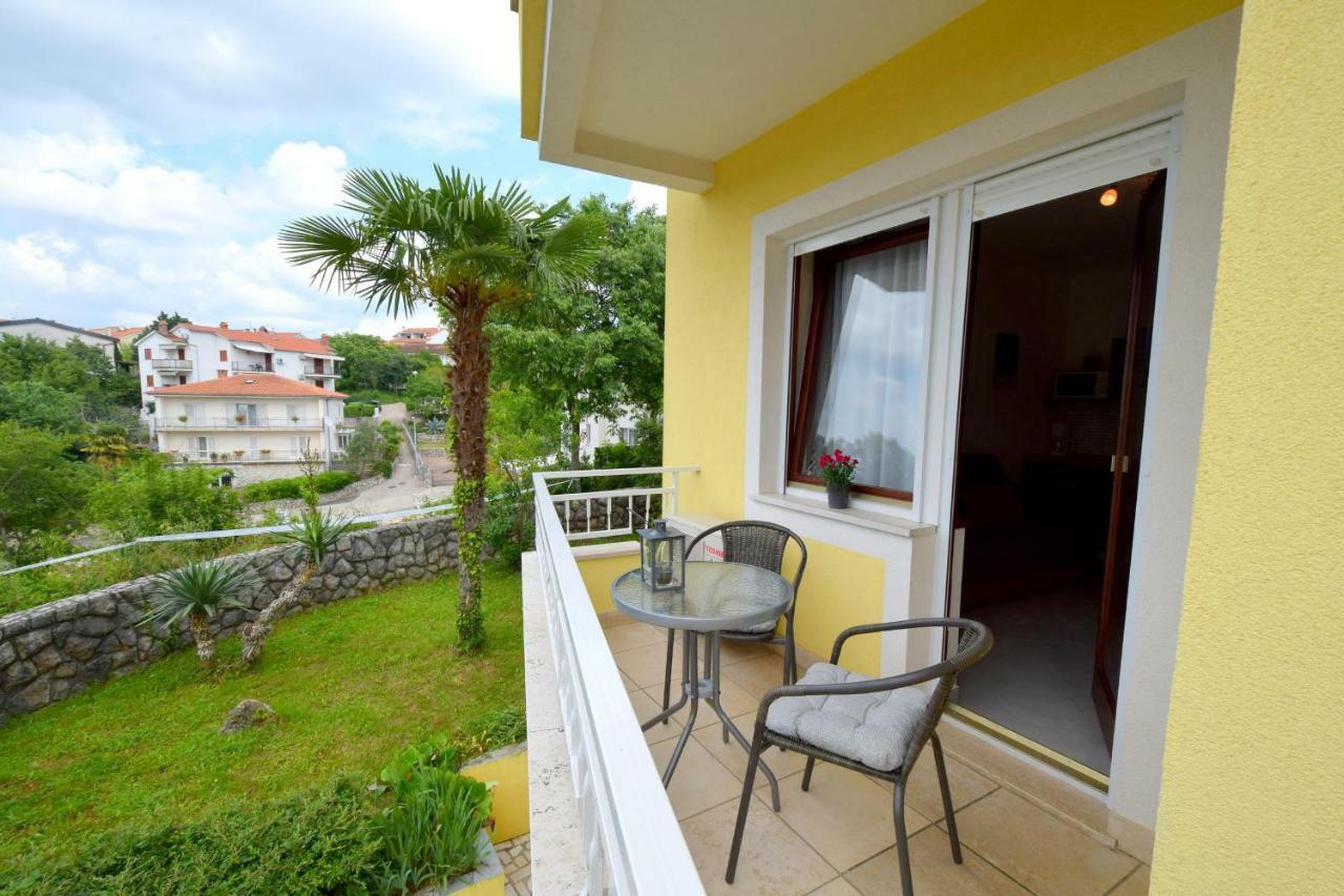 Apartments Andrea Malinska Luaran gambar