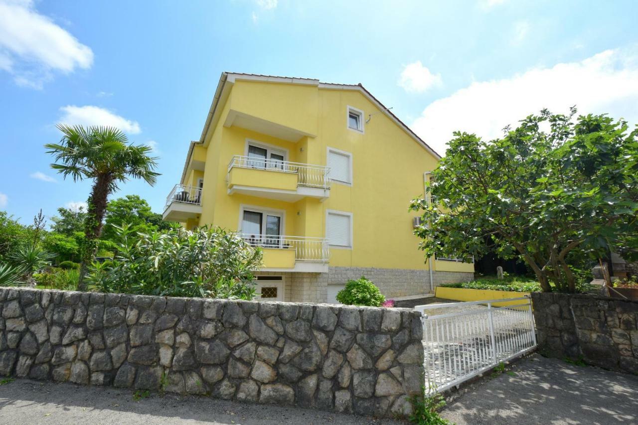 Apartments Andrea Malinska Luaran gambar
